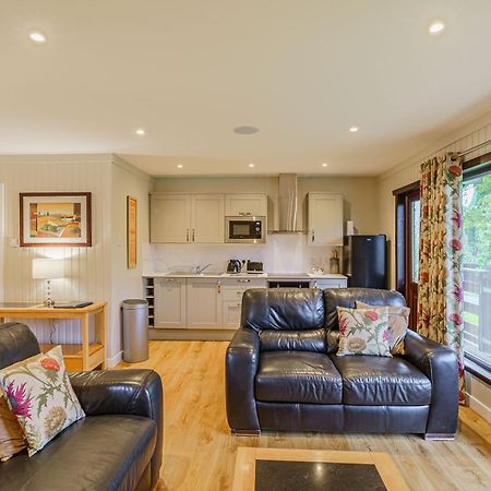 Bluebell Lodge 4 With Hot Tub Newton Stewart Buitenkant foto