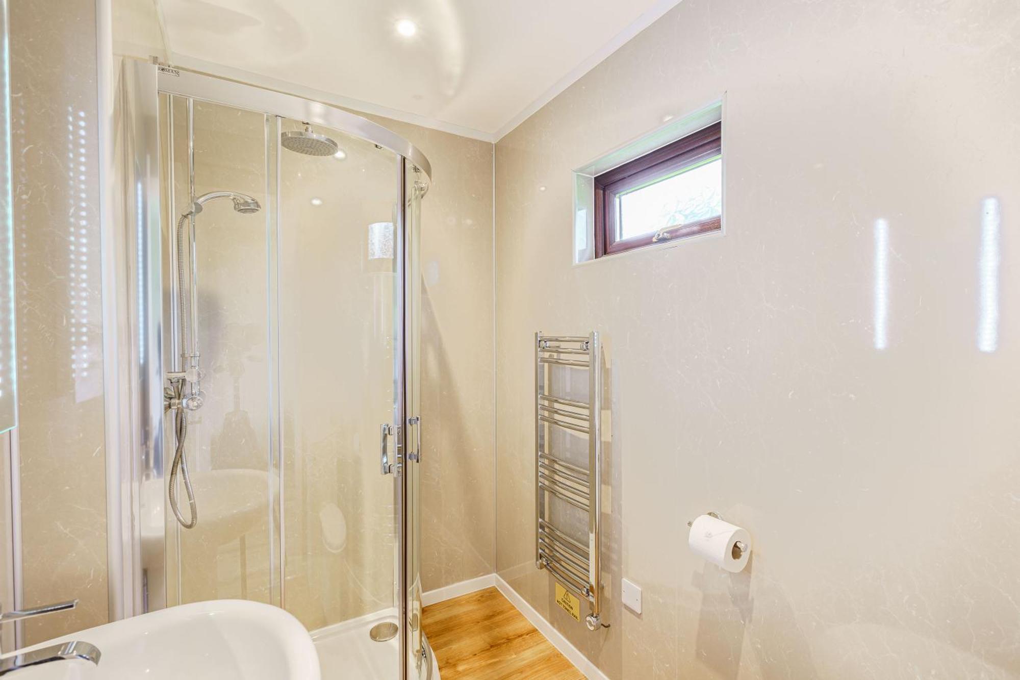 Bluebell Lodge 4 With Hot Tub Newton Stewart Buitenkant foto